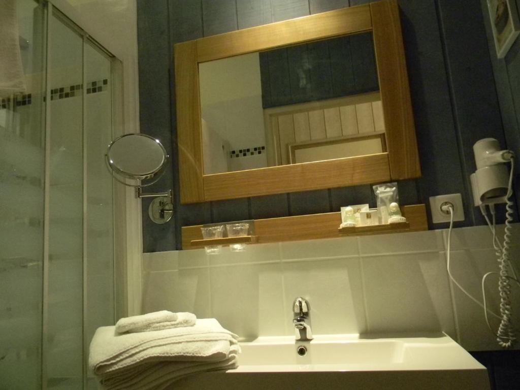Logis Relais Des Cailleres Ξενοδοχείο Saint Pavace Δωμάτιο φωτογραφία